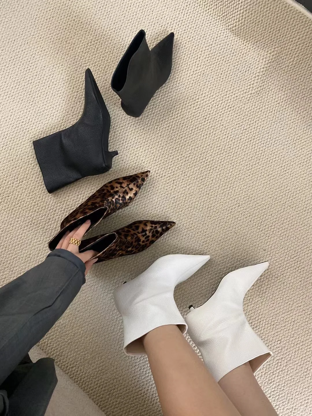 Женские ботильоны с острым носком черные белые леопардовые Ботинки Челси