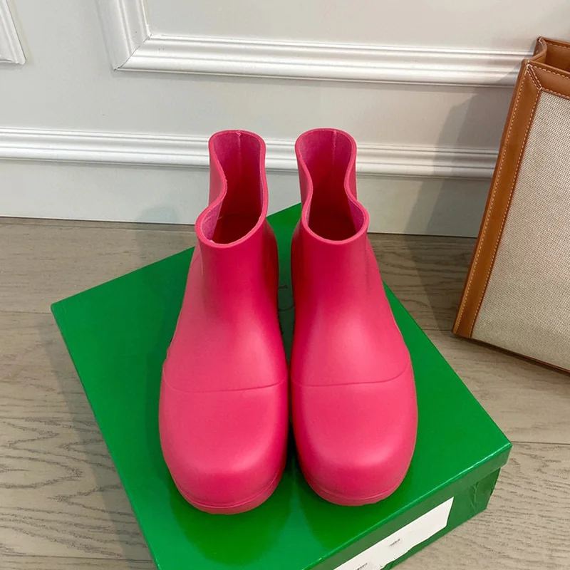 Plush Size 34-45 Unisex Rubber Rainboots Luxury Brand Design Pvc Round Toe Candy Color Rain Boots Slip On Waterproof Ankle Shoes