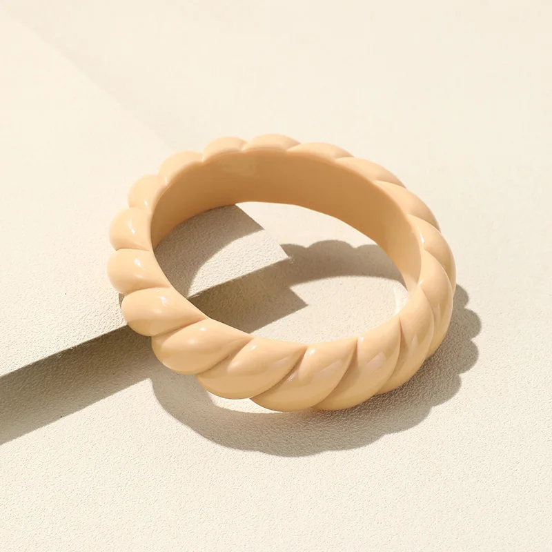 Trendy Spiral Punk Resin Bracelets for Women Bohemian Big Bangles Bracelet Charms Vintage Round Jewelry India Simple Gifts