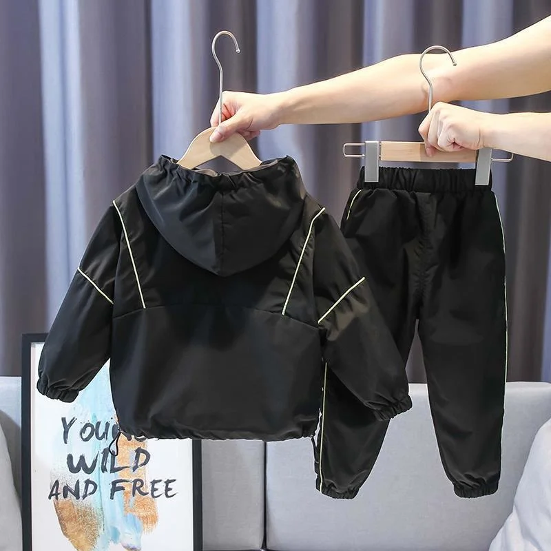 Детский комплект из худи и брюк на молнии