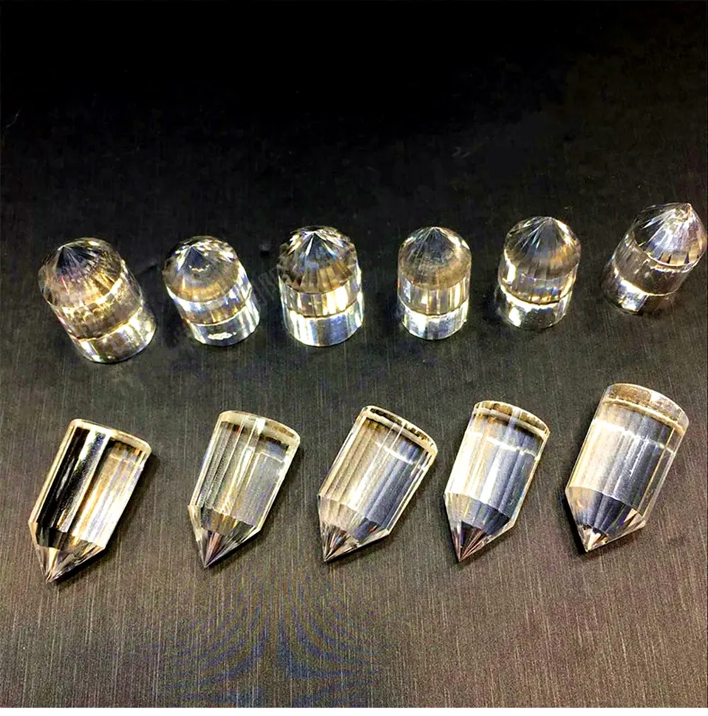 

Кристалл кварца гanyi, прозрачный, 24 грани