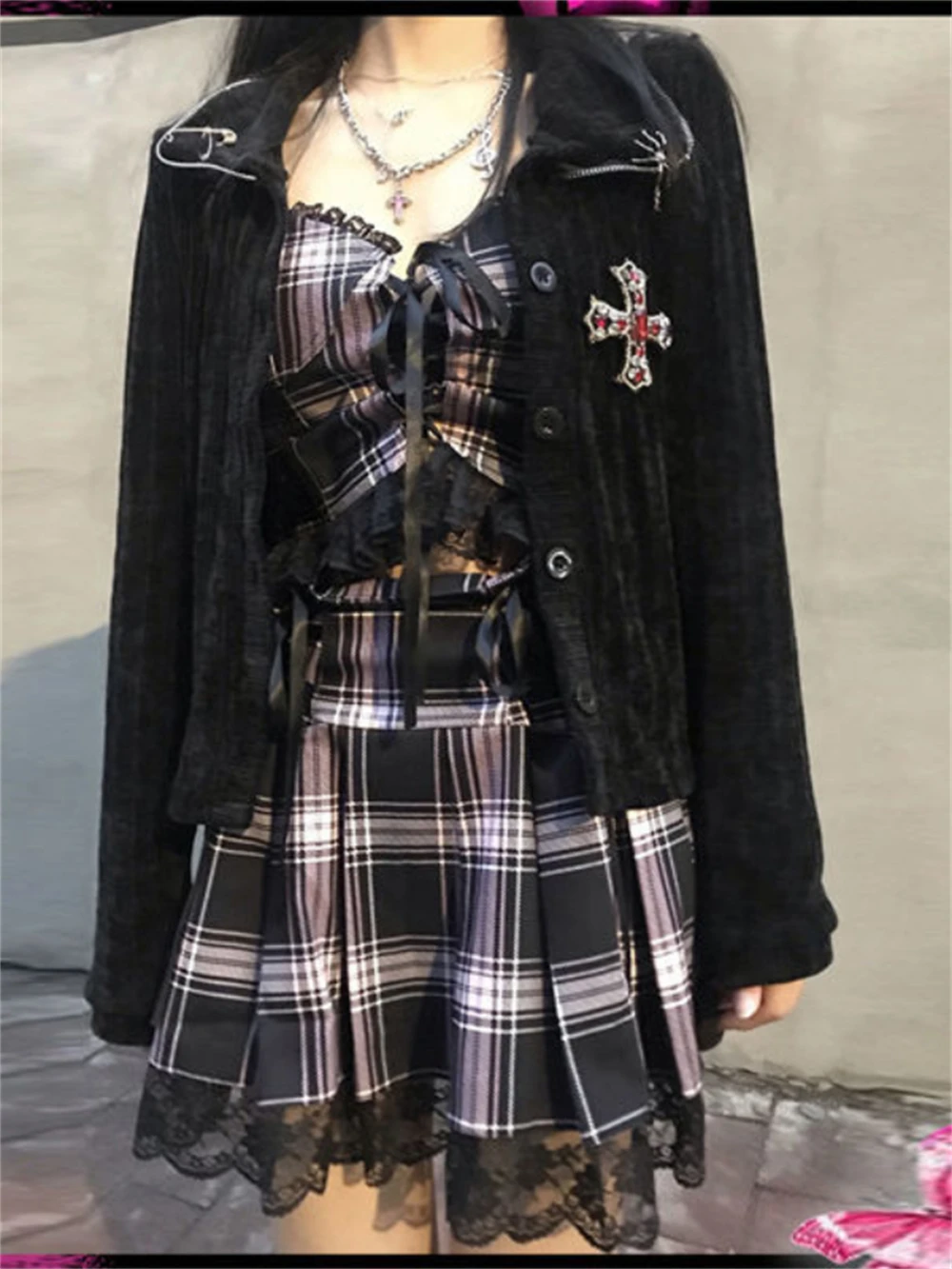 Женская куртка на пуговицах черная Готическая с длинным рукавом в стиле