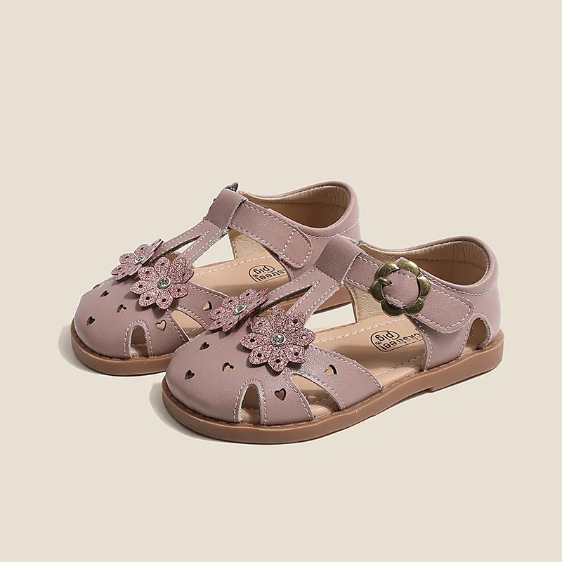 New Genuine leather Girls Sandals Summer Close toes Fashion Kids Beach sandals Shiny flower Baby soft sole Children's Shoes