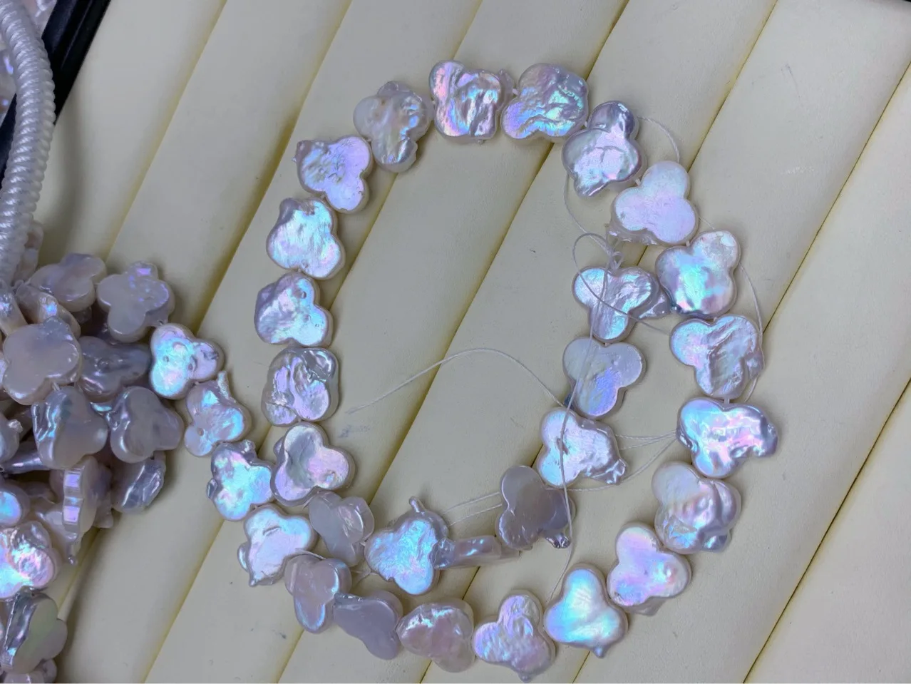 

14 to 15 mm clover baroque pearls freshwater pearls wholesale manufacturers selling baroque pearls