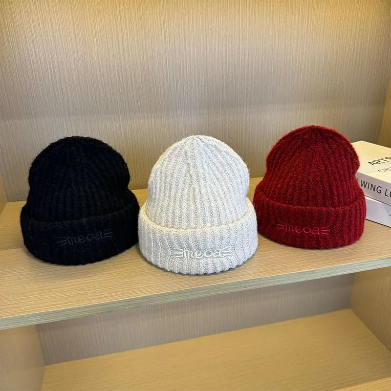 Детская вязаная шапка простая и универсальная осенне-зимняя детская шерстяная