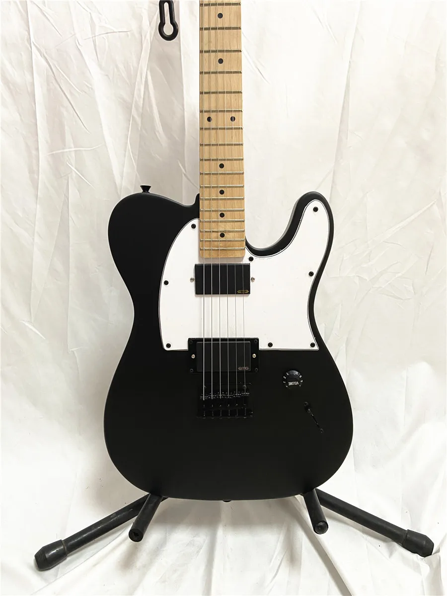

Classic black matte signature electric guitar lock button closed pickup free shipping