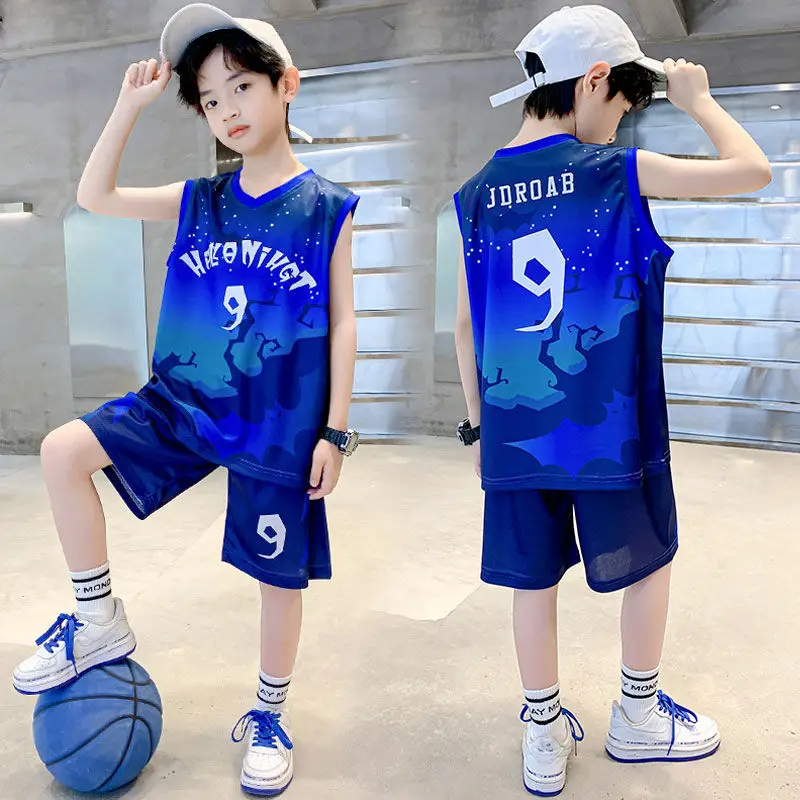 

Спортивный костюм для мальчиков, на возраст 6-12 лет