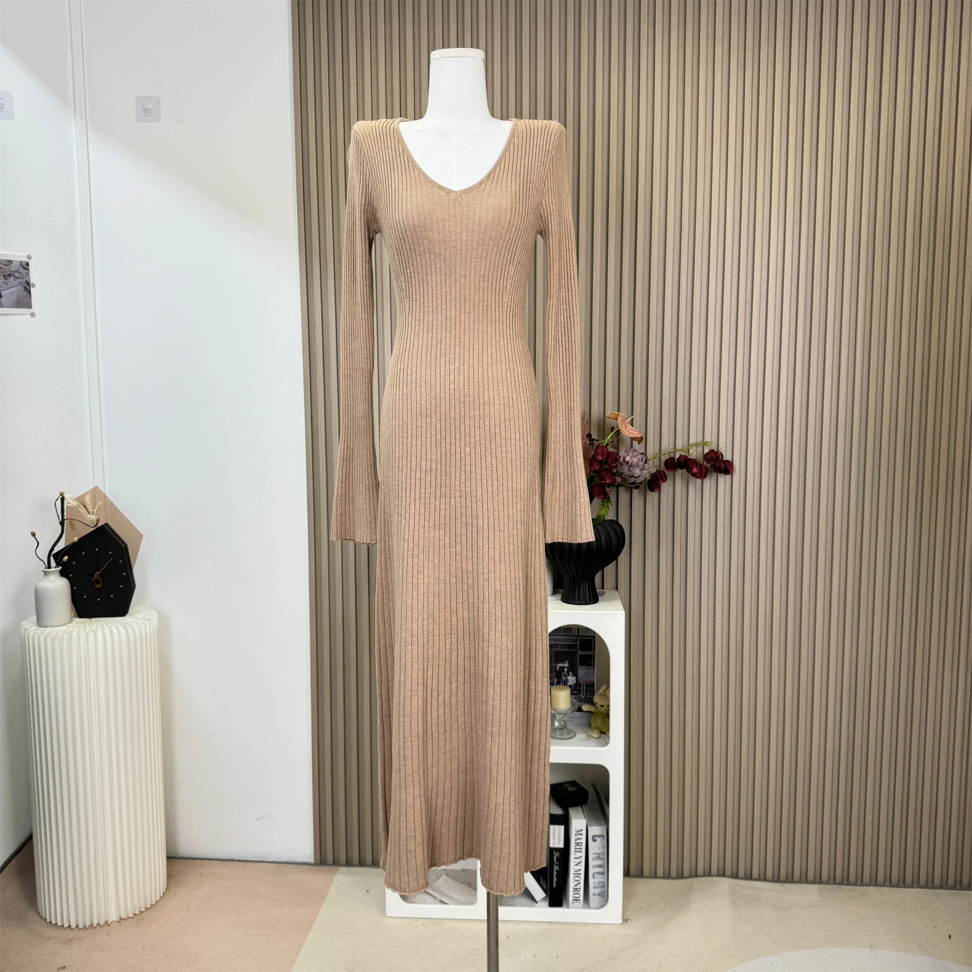 Женский однотонный свитер шерстяное платье пуловер с v-образным вырезом трикотаж