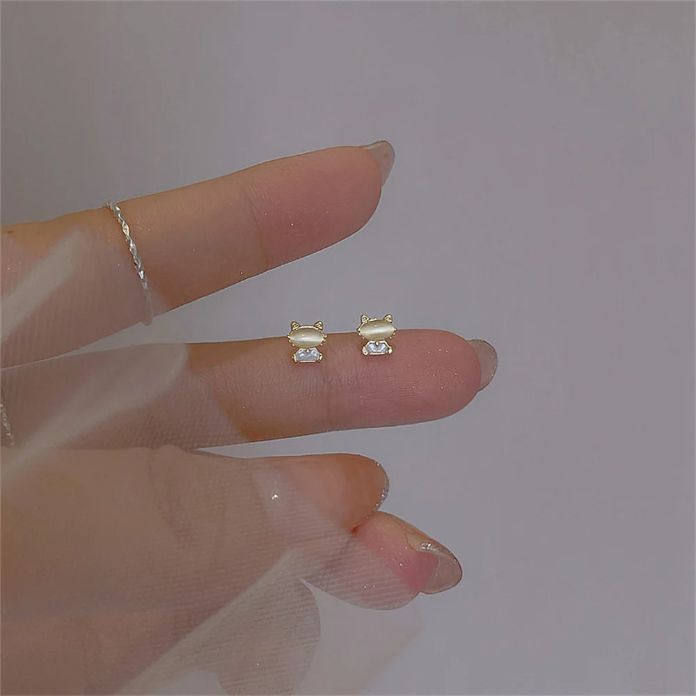 

Милые мини-серьги в виде кота с опалом, модный Женский Повседневный аксессуар, позолоченные урбанистические серьги 14 карат, подарок для девушки, ювелирные изделия, серьги