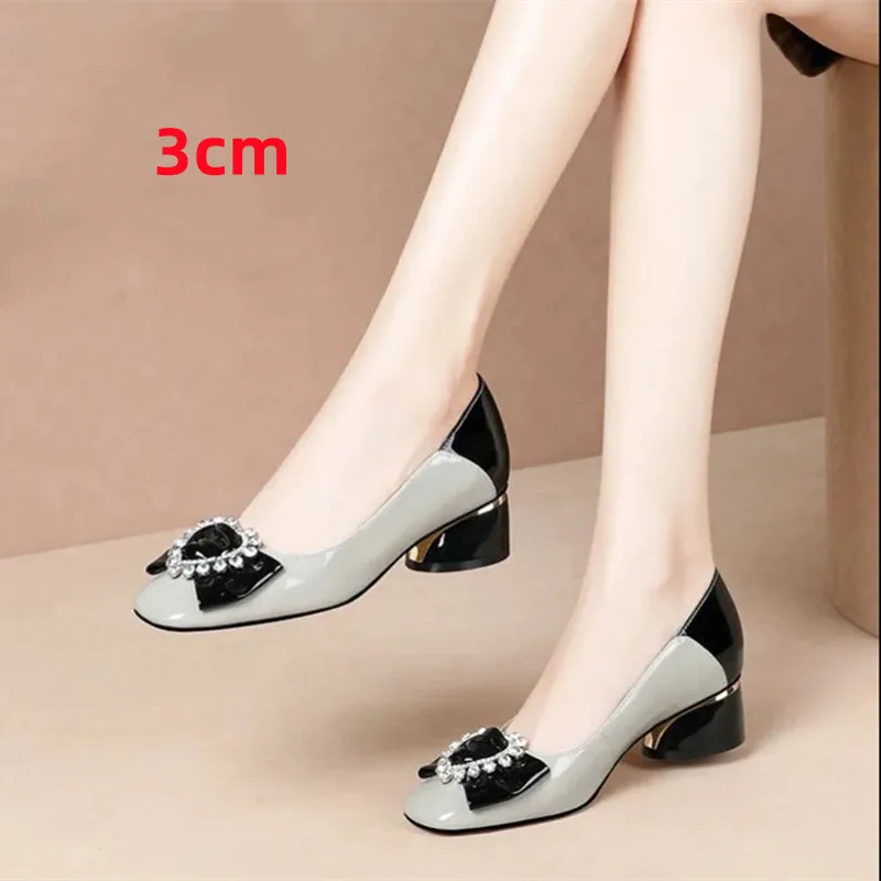 

Female Fashion Heart Decoration High Quality Slip on Square Heel Shoes Women Cute Comfot Heel Pumps Mujeres Tacones Altos G200