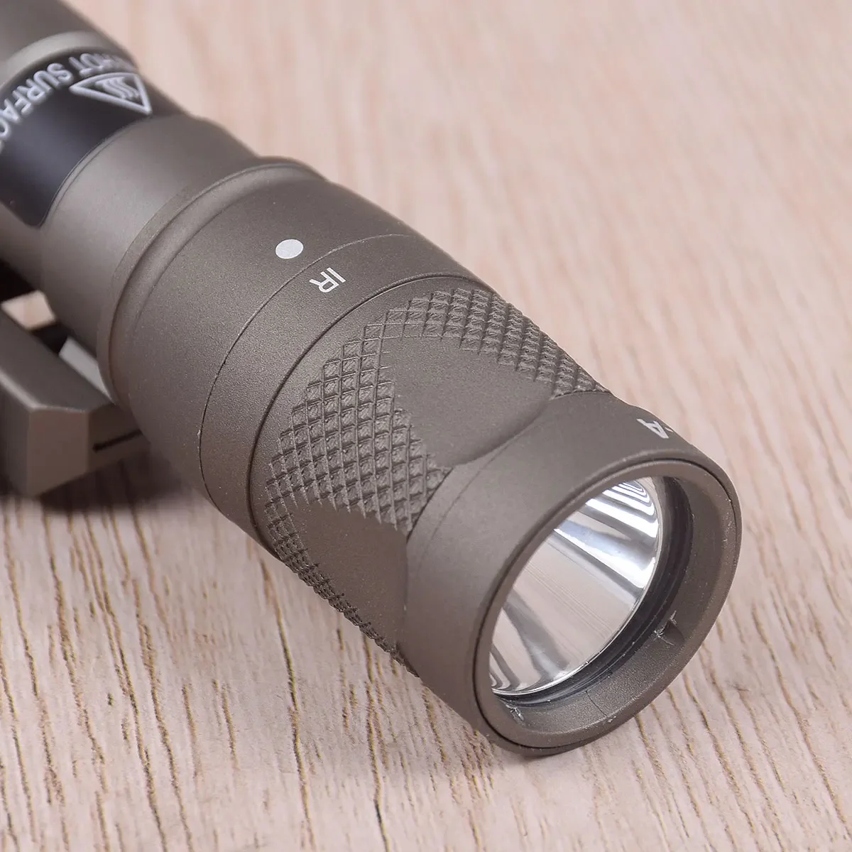 M300V IR разведывающее устройство белая фотолампа инфракрасное излучение с