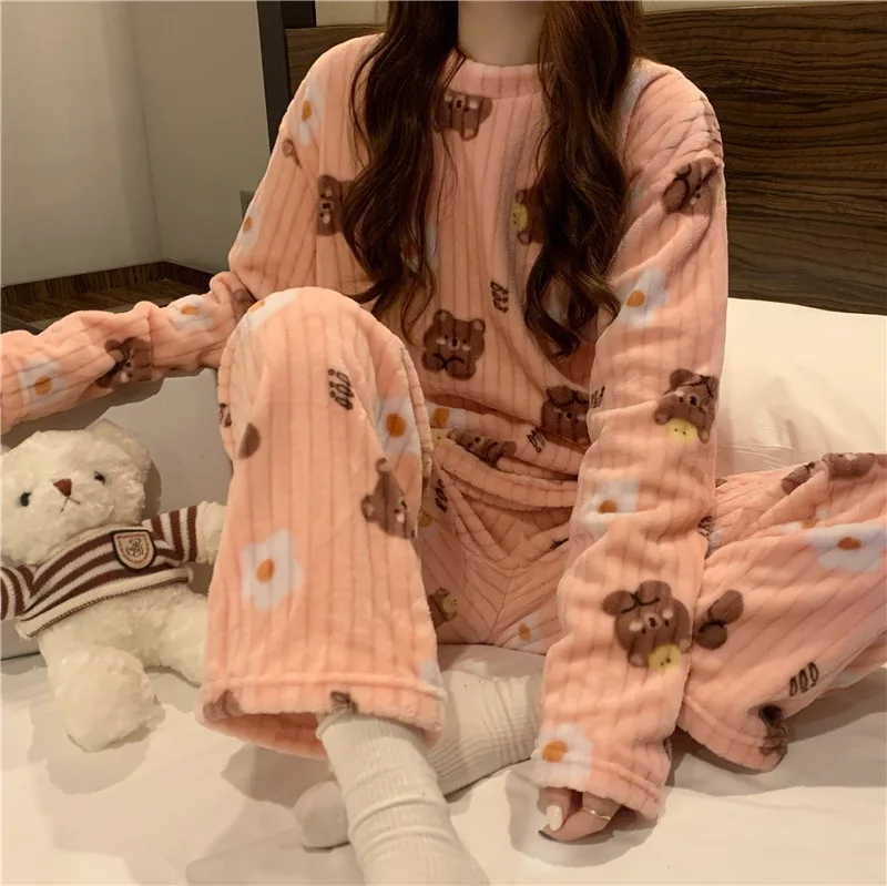Cute Cartoon Coral Velvet Women's HomeWear Round Neck Simple Loose Winter Pajama Set Soft Outwear Casual Wear Pijamas Women