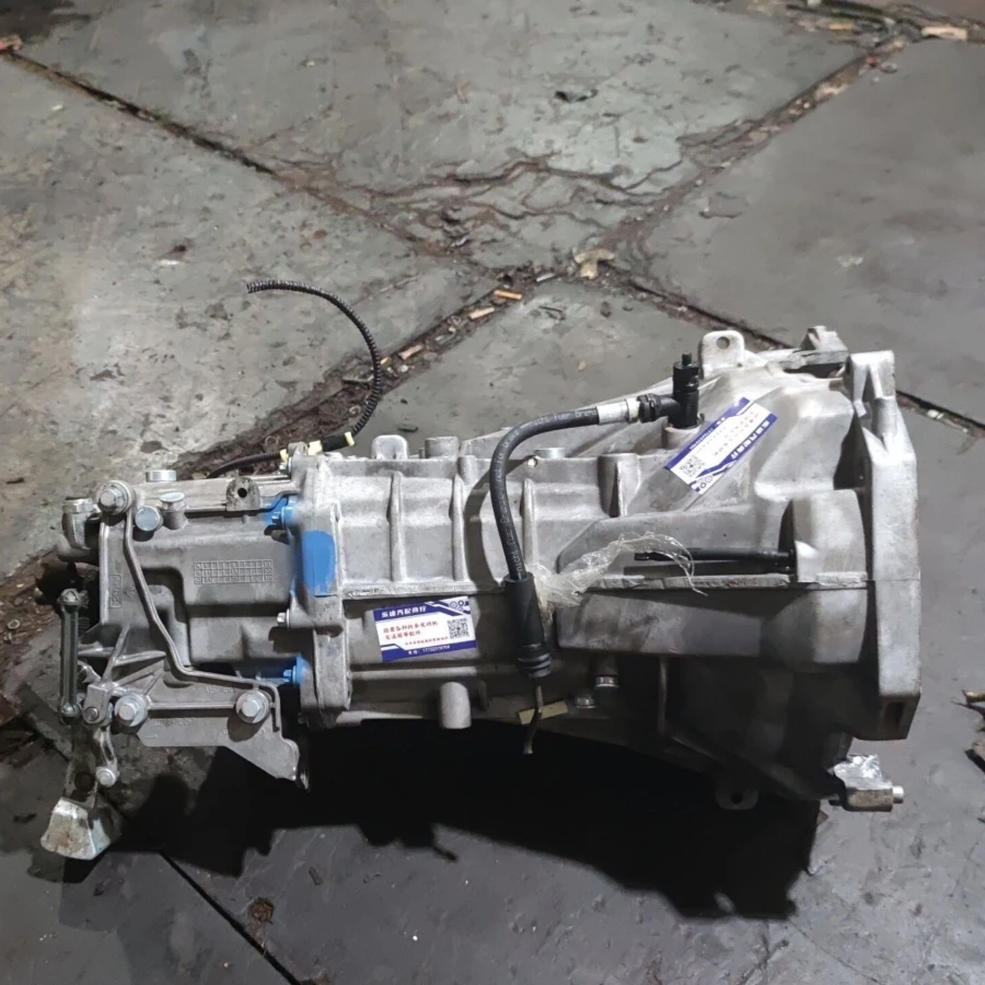 Классическая трансмиссия в сборе ручная 5-скоростная Isuzu JX493Q3Q4 National Sanguo IV Diesel 2.8T