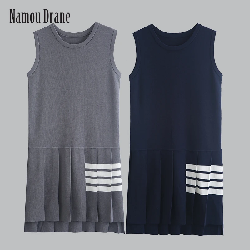 

In The Summer of 2022 The New Senior Feeling Small Grey Pleated Dress Design of Cultivate One's Morality Vest Knitted Dress