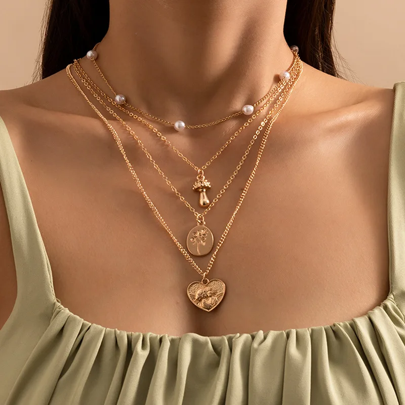 

Imitation pearl heart-shaped rose Tag Necklace simple holiday superimposed Beaded Necklace