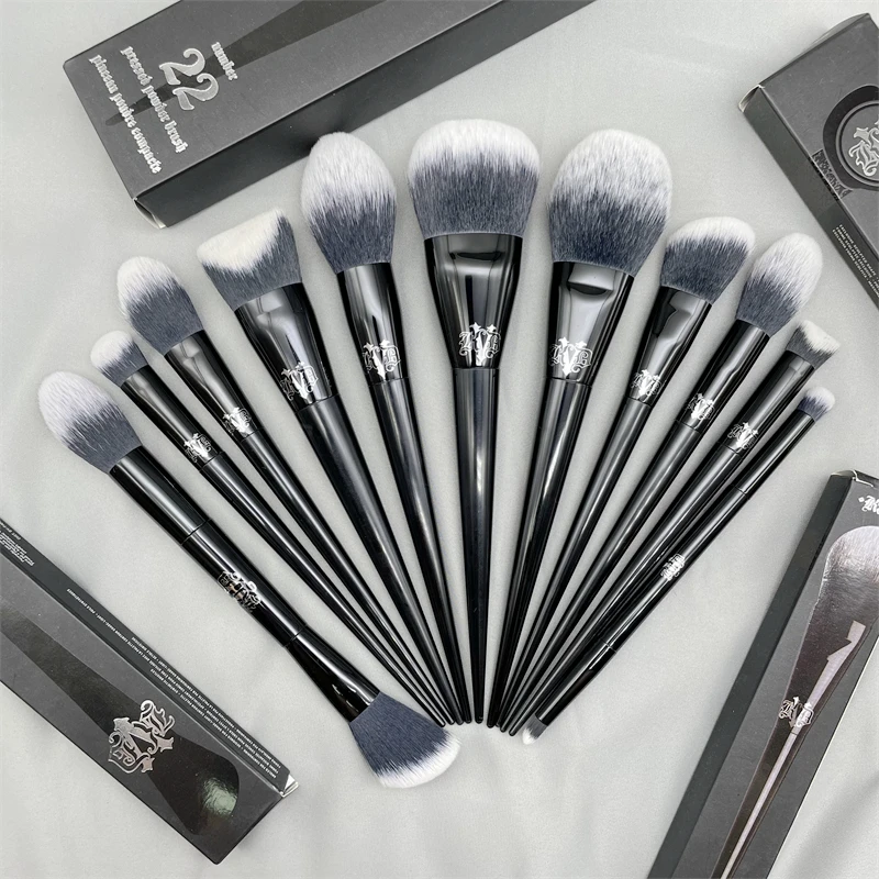 Makeup brushes & Tools