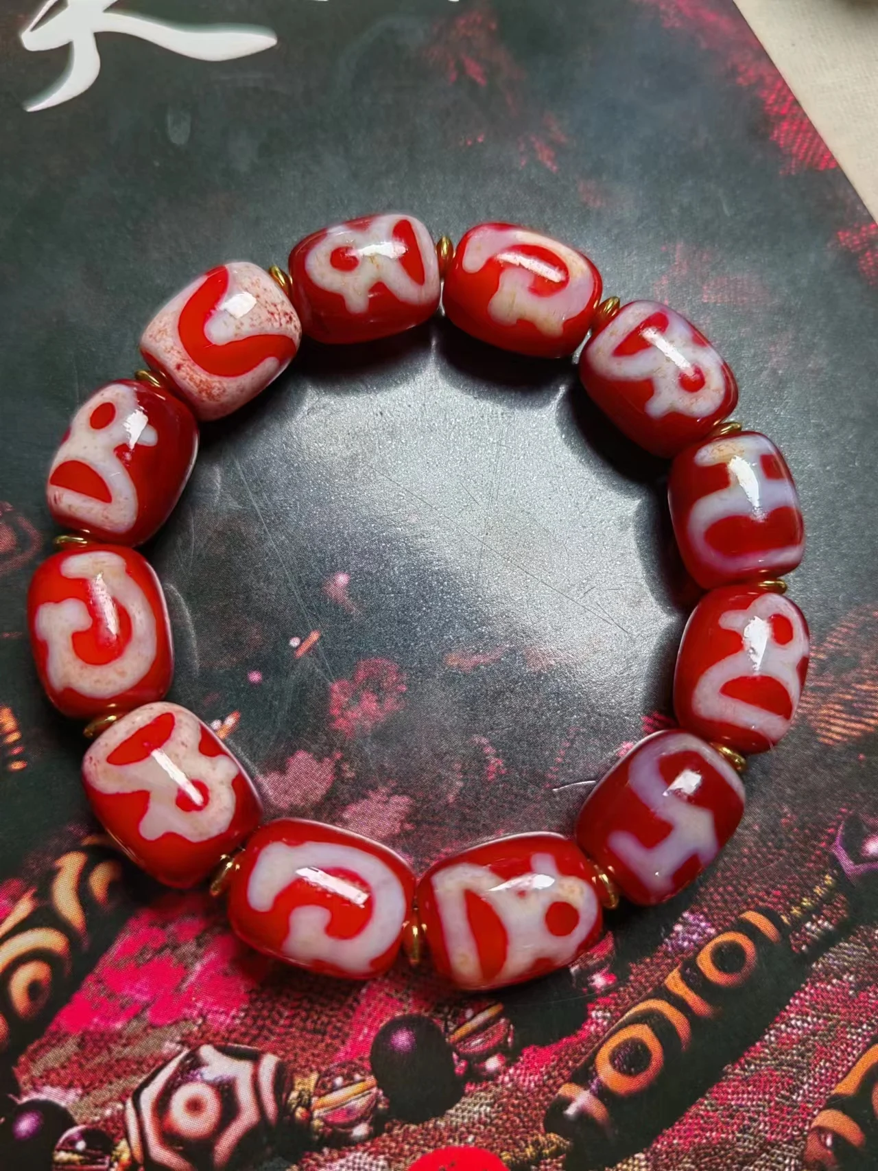 

1pcs/lot natural red old agate dzi bracelet Beads of multiple patterns Weathering lines Accessories jewelry New Year's gift