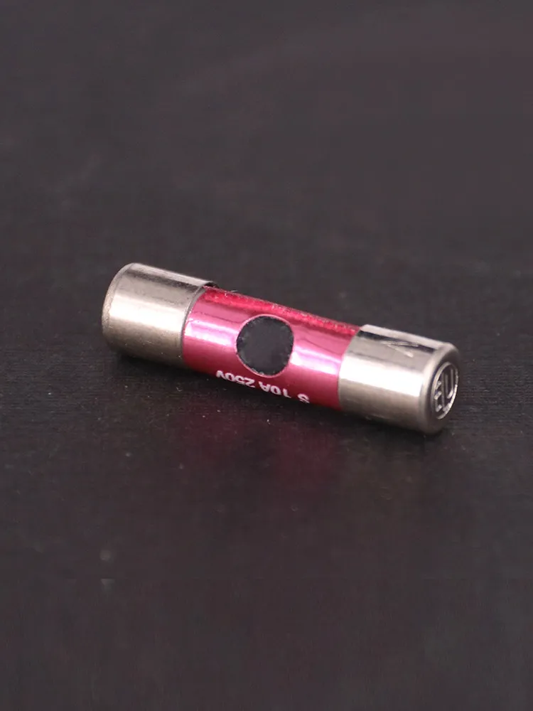 Фото Высококачественный аудиофильский предохранитель SR Pink Quantum Fuse с низким уровнем шума и без потерь звука для улучшения звучания в ламповых усилителях, CD-плеерах и проигрывателях винила. №4