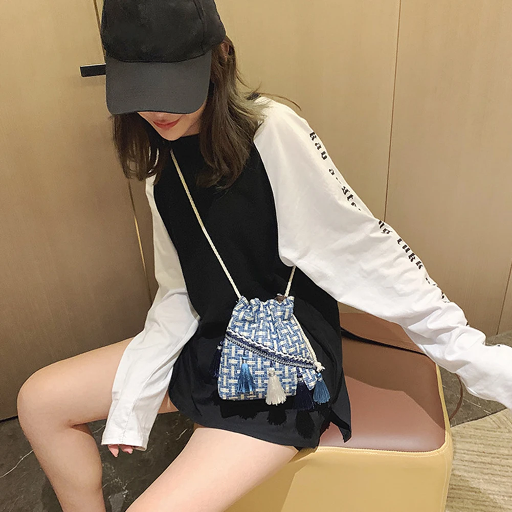 

Fashion New Women Woolen Canvas Messenger Shoulder Bag Ethnic Style Retro Woven Bucket Bag Tassel Female Crossbody Handbag Purse