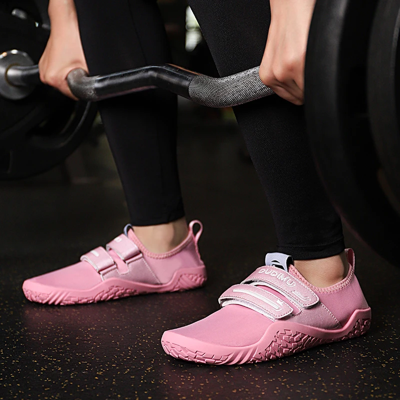2023 New Weightlifting Shoes for Men and Women Breathable Strength Support Weightlifting Shoes Rubber Squat Sneakers