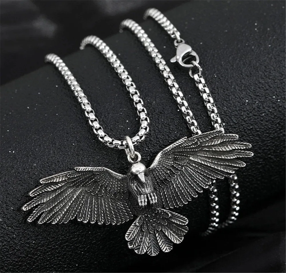 

Vintage Silver Color Eagle Pendant Necklace for Men's and Women's Goth Punk Crow Necklace Hip Hop Jewelry Fashion Accessories