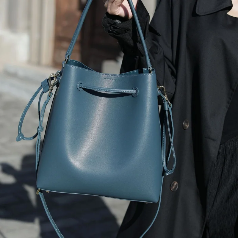 Новая однотонная сумка-мешок из мягкой кожи модные вместительные тоуты