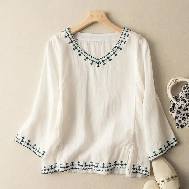 

Three-quarter sleeve cotton and linen top women's 2022 spring and summer new fashion literary retro thin embroidered T-shirt