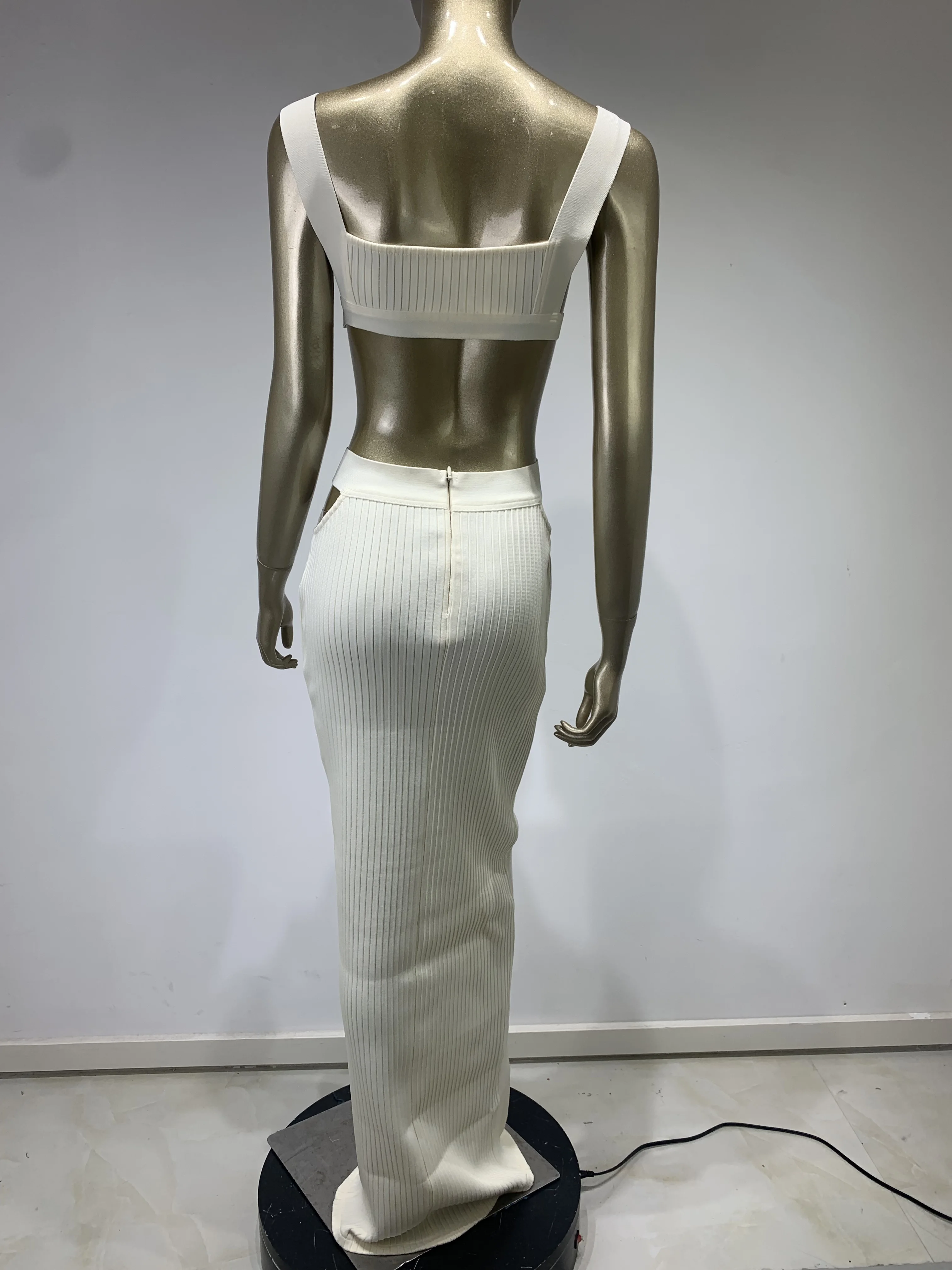 Женский комплект из топа и юбки в рубчик