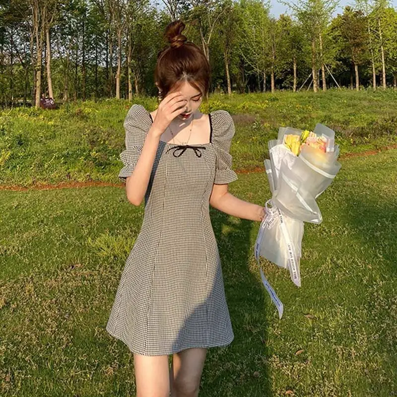 

French Retro Plaid Dress Women 2022 Summer Korean Fashion Aesthetic Igh Waist Slimming Puff Sleeve Bow Temperament Dress Trend