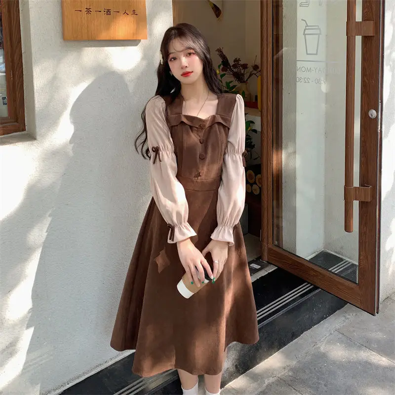 

Women's Square Neck Long Sleeved Dress 2023 Autumn Waist Closing Vintage Bubble Sleeve Red Corduroy Skirt