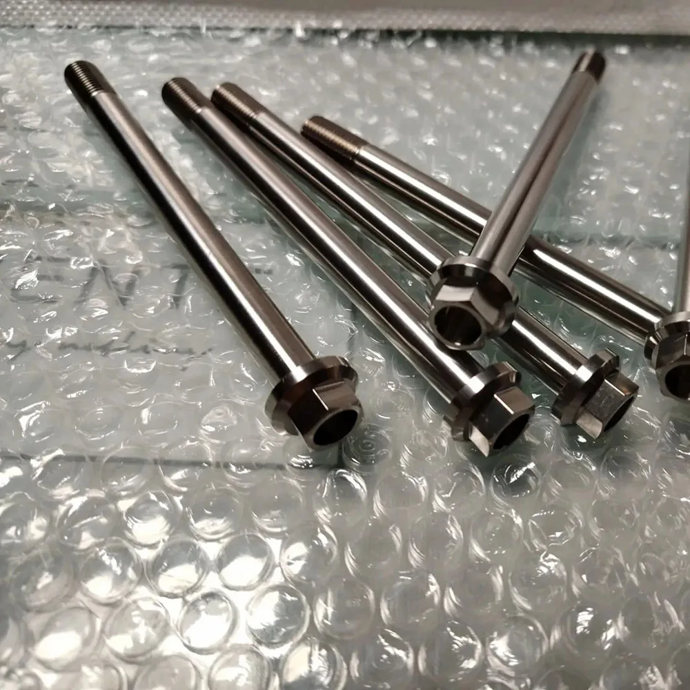 

Титановые болты M10 для мотоцикла