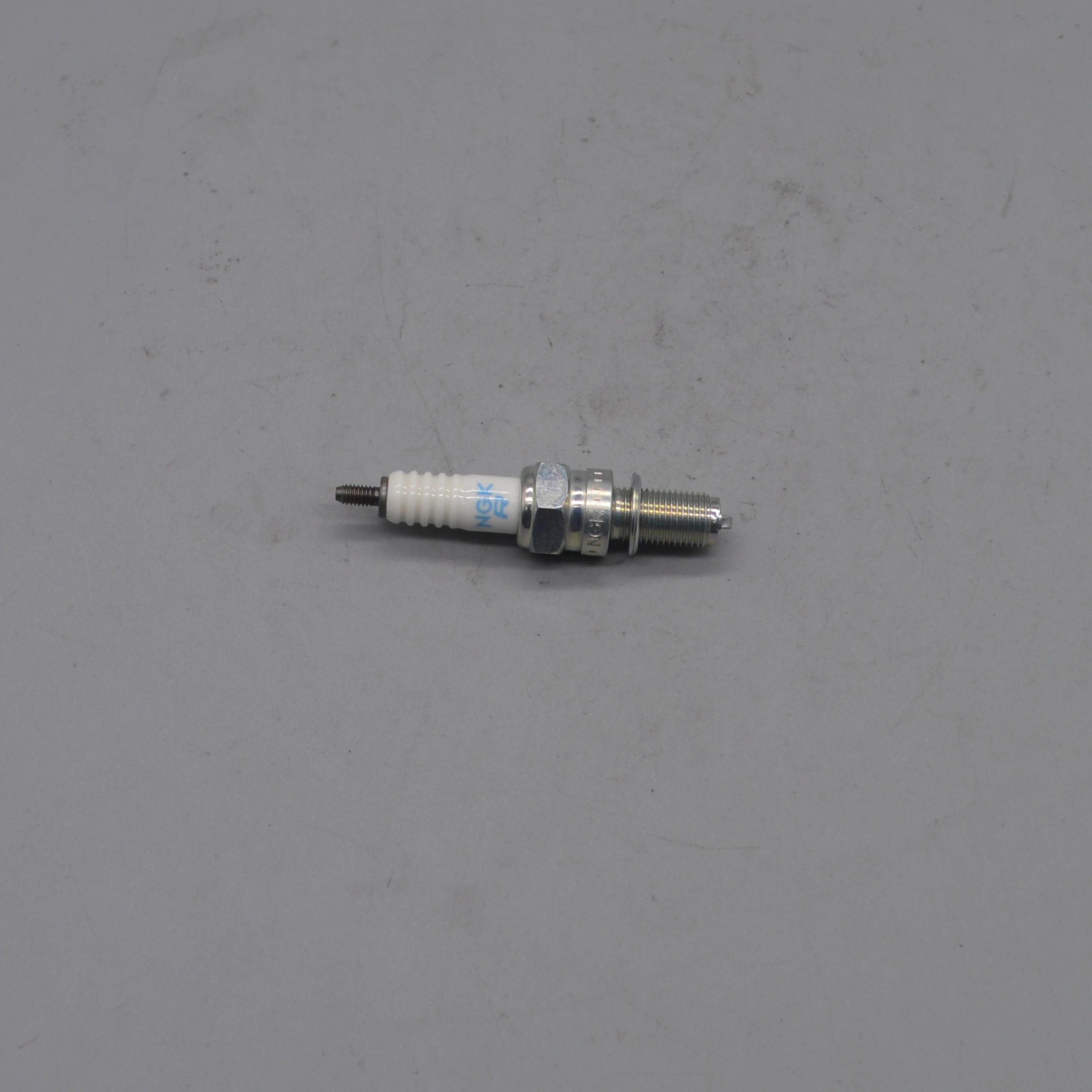 Свеча зажигания 250cc для NGK QJIANG keeway benelli silverblade silver blade zafferano 250cc скутер BJ250T-8 аксессуары (art.: 3920c00aec3c9) - 3920c00aec3c9