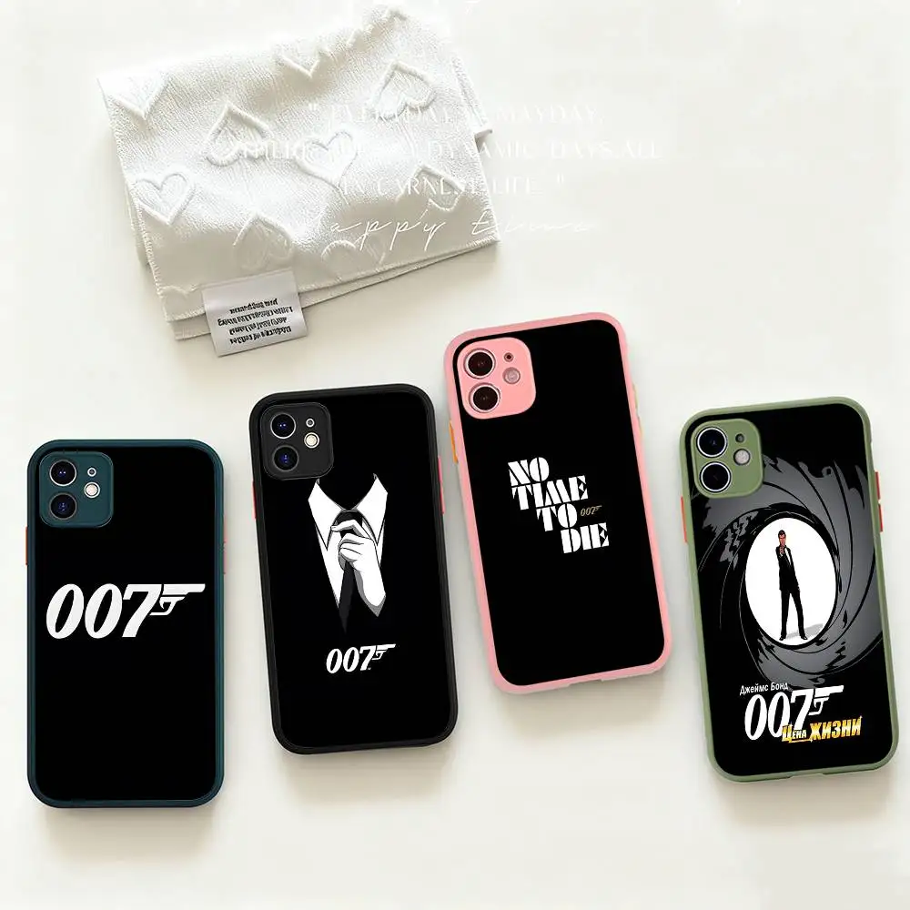 Фото Классический чехол для телефона с изображением Джеймса Бонда 007 для iPhone 16 15 14 13 12 11 Pro Max X XS MAX Plus, полупрозрачный черный №1