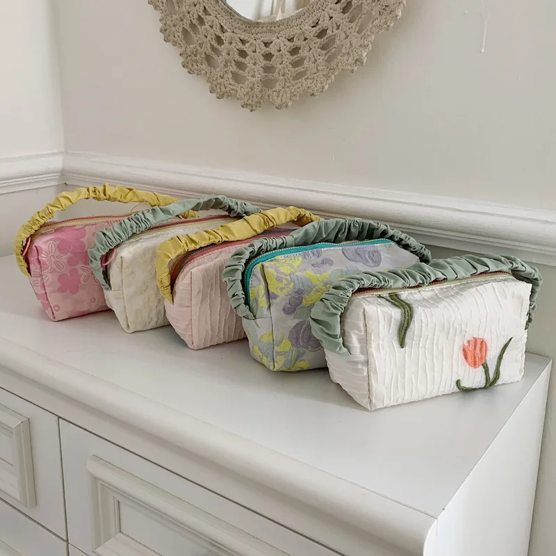 

Women Travel Cosmetic Bag Waterproof Canvas Cute Flower Girl Tote Makeup Bags Fashion Toiletry Storage Bag Organizer Box Case