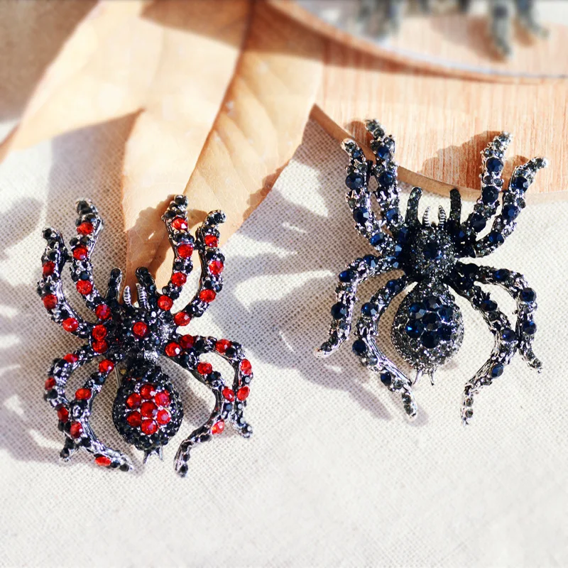 

Fashion Animal Brooch Vintage Exaggerated Halloween Spider Brooches Pin Suit Personality Rhinestone Corsage Clothing Accessories
