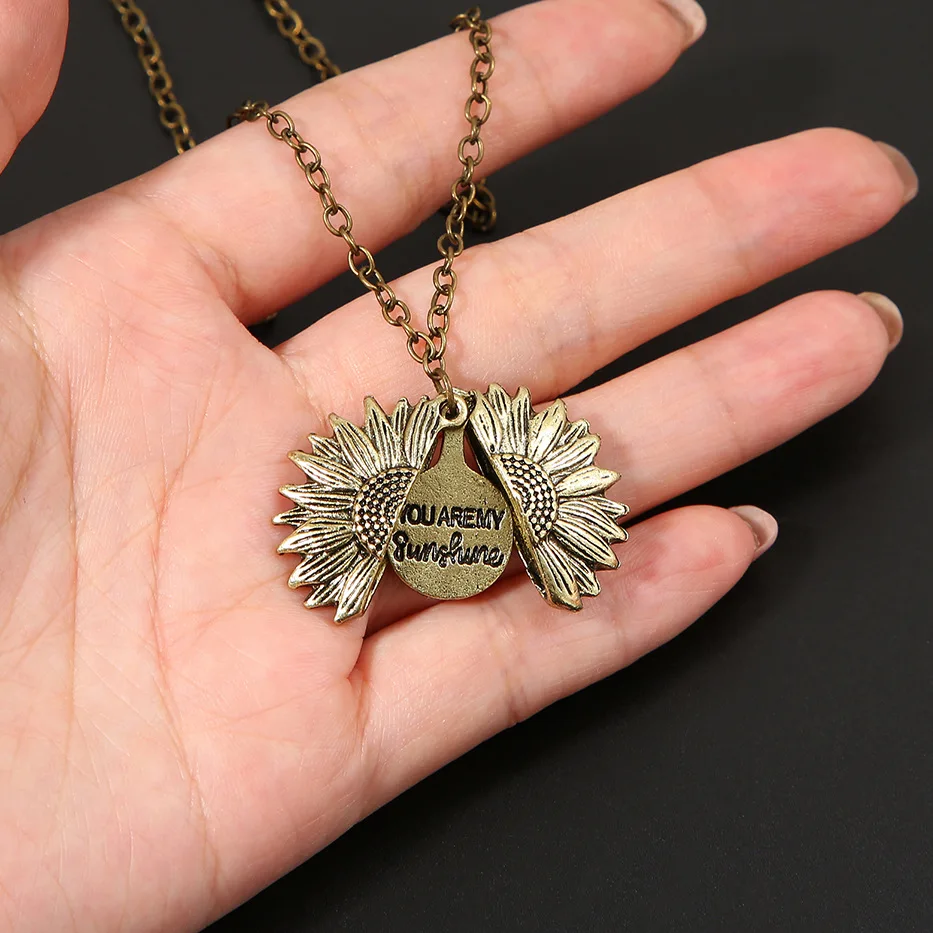

Creative Sunflower Pendant Necklace Double Layer Lettering You Are My Sunshine Alloy Ladie Gold Pendant Personality Trendy Women
