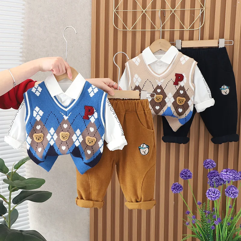 

Одежда для мальчиков 2023 костюм вельветовый детский наряд весенний Свитер хлопковый комплект для мальчиков с медведем детская рубашка корейский жилет брюки Catoon