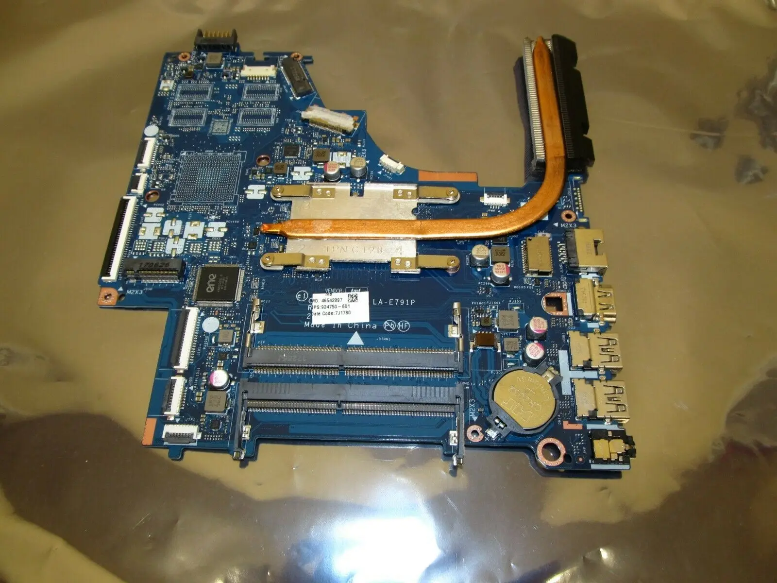 

Оригинальная материнская плата для HP 15-BS023CA 15-BS 15G-BR 15Q-BU i3-6006U 924750-001, без радиатора