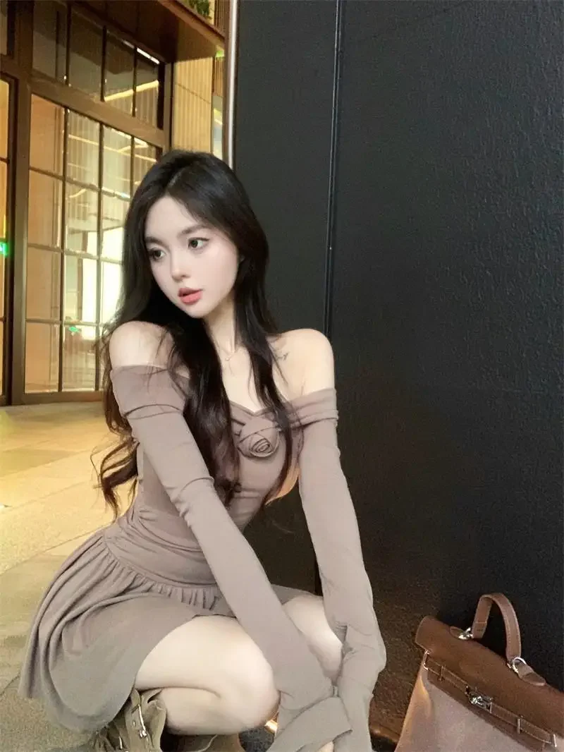 Осень/зима винтажное женское мини-платье с длинными рукавами и открытыми плечами