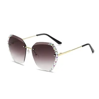 2022 new ladies european and american fashion trimmed sunglasses glasses metal personality ladies large frame diamond sunglasses
