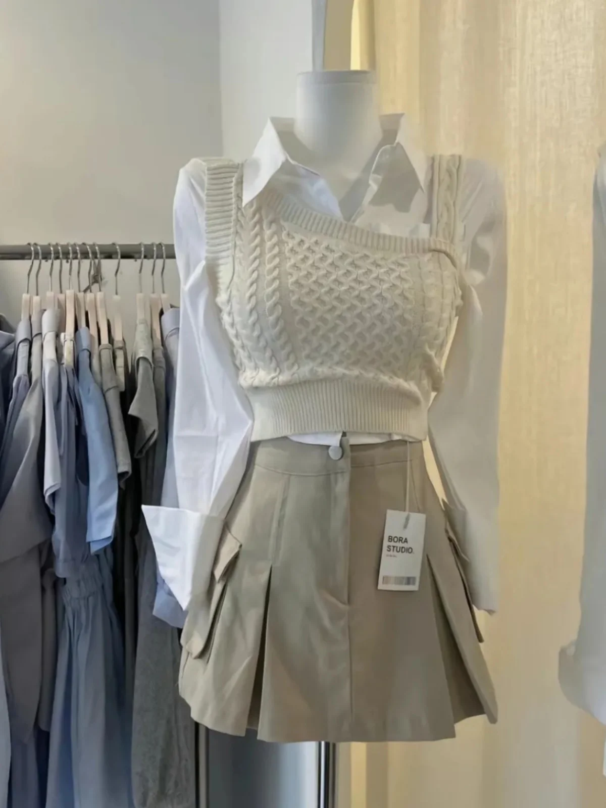 Autumn Match A Complete Set High Sense Skirt set Women Fried Street Age Reduction Vest Shirts Korean Drama Wear Two-piece