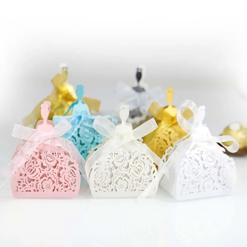 

10pcs Rose Flower Laser Cut Hollow Candy Boxes Carriage Gift Bags Favor Box With Ribbon Baby Shower Wedding Favor Party Supplies