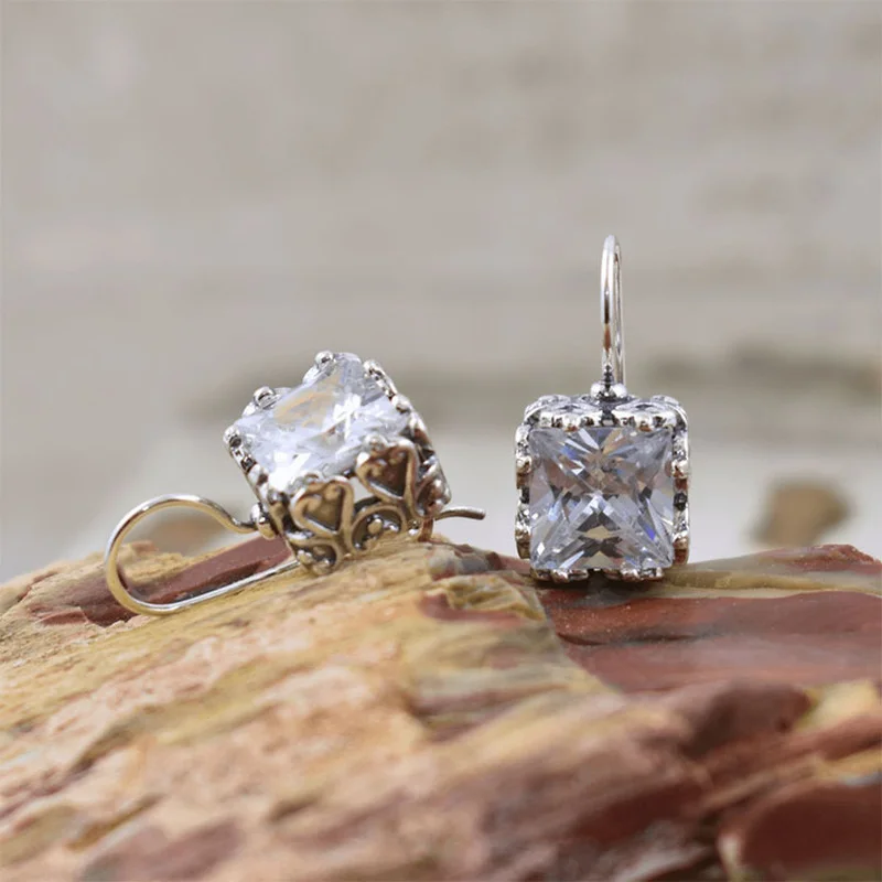 

Trendy Square Shape Silver Color Earrings Brilliant Bridal Engagement Wedding Jewelry Elegant Female Dangle Earring Fine Gift