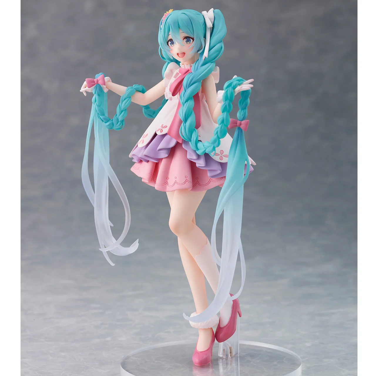 

Original Taito Prize Figure Wonderland Long Hair Princess Ver. Miku PVC Model Doll Colletible Toys