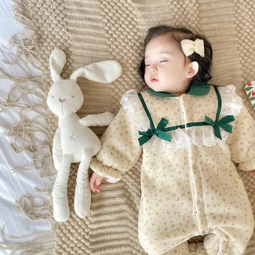 

Newborn Romper Cute Flower Pattern Bowknot Lace Decoration Long Sleeve Jumpsuit Baby Winter Thicken Keep Warm Soft Cotton Romper