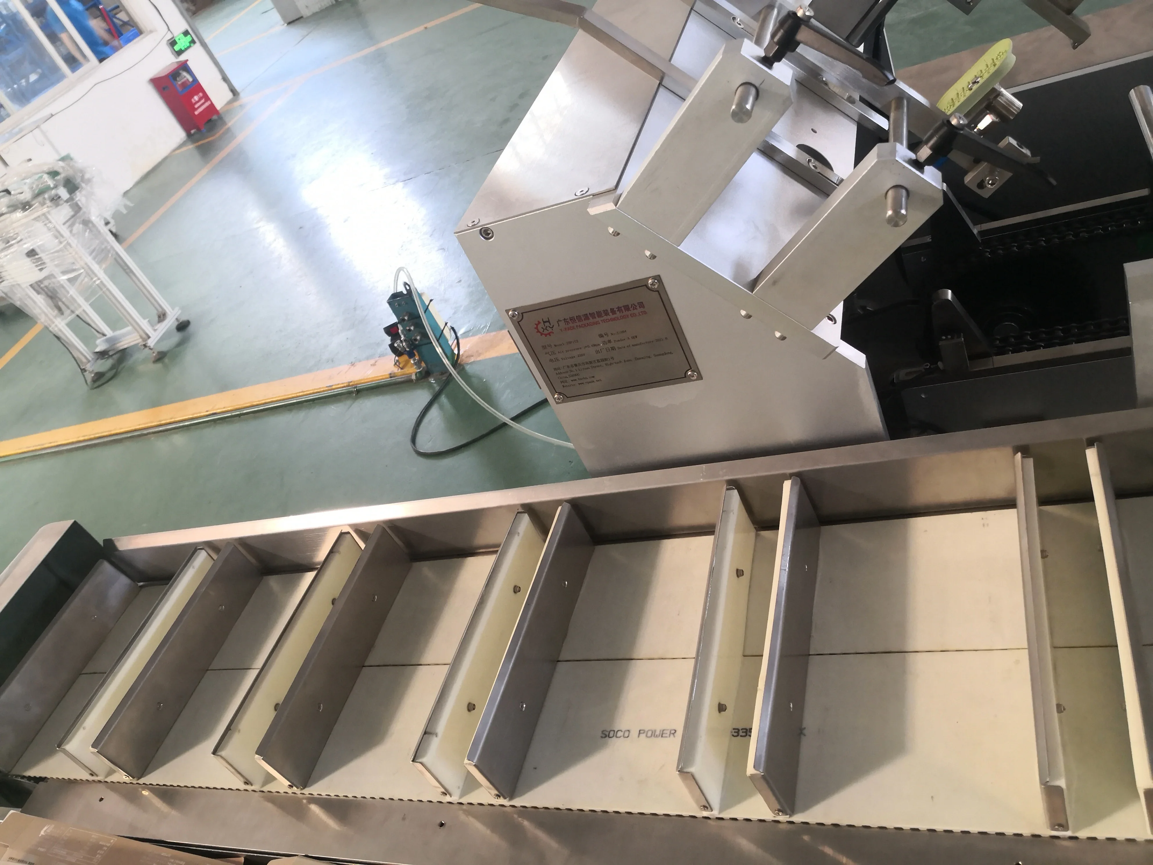 UBL Полностью автоматическая распаковочная складная картонная машина