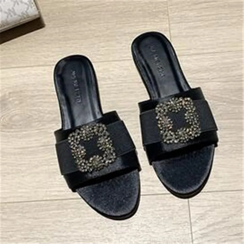 2023 Summer Rhinestone Flat Shoes Comfortable and Fashion Versatile Women's Slippers