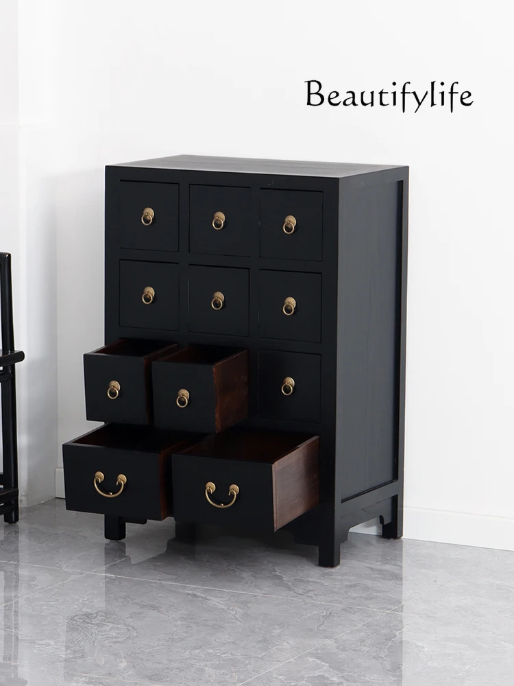 Винтажный комод с орнаментом для входа в вестибюль