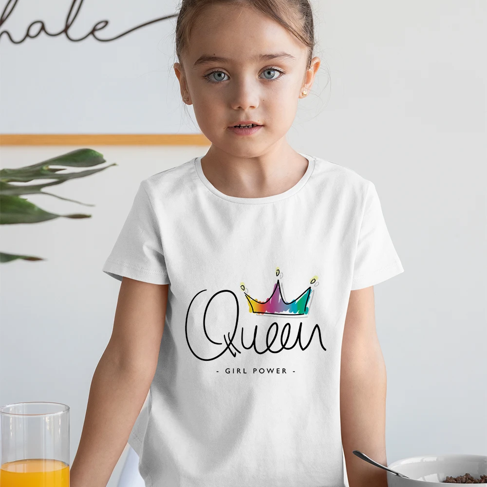 

Детская футболка с коротким рукавом, круглым вырезом и надписью