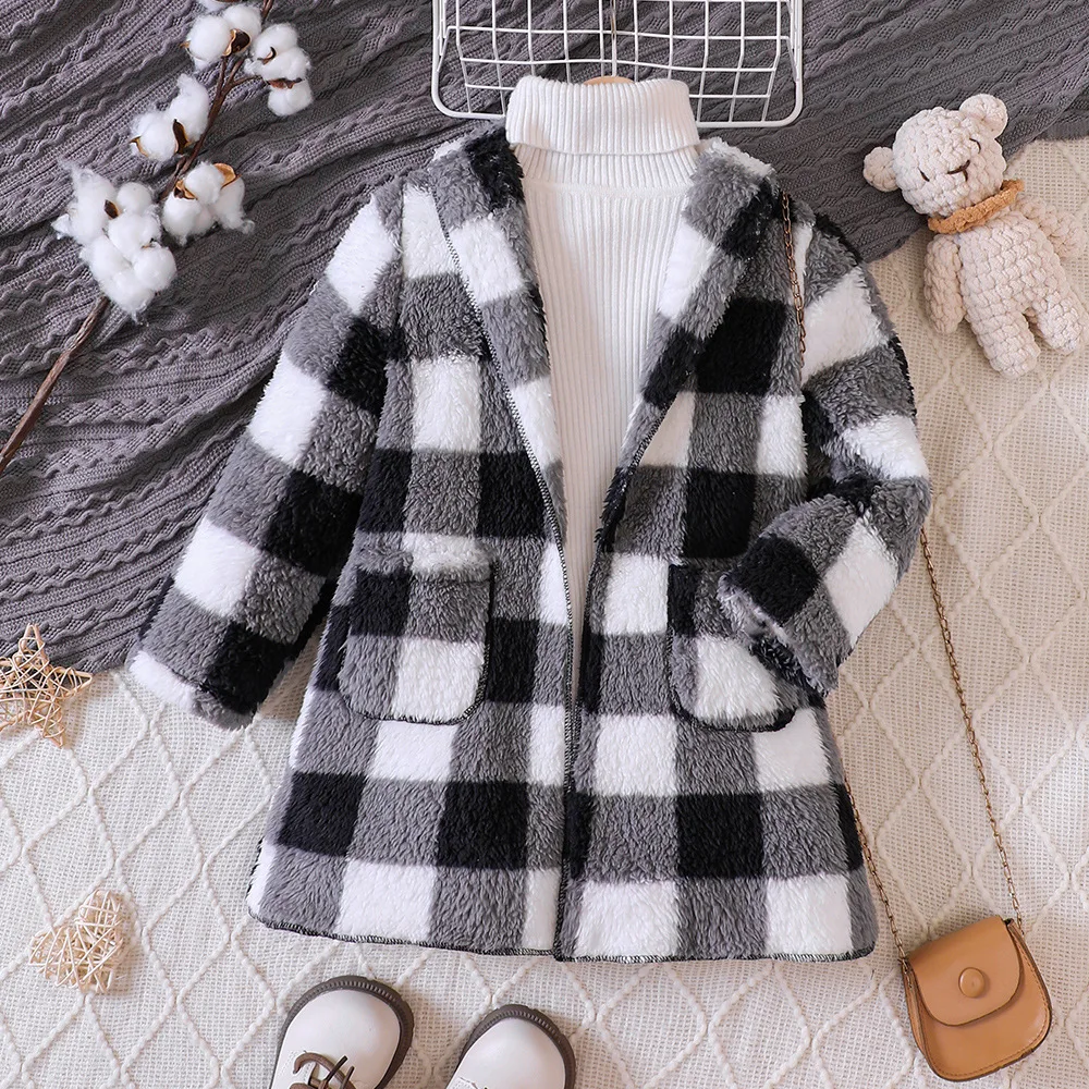 

Girls Autumn and Winter Clothing Children's Plush Black and White Plaid Long Jackets Kids Warm Coats